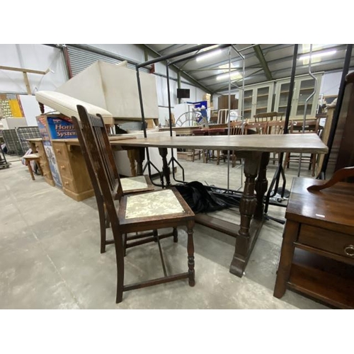 99 - Edwardian oak refectory table 74H 152W 75D, 2 mahogany side chairs