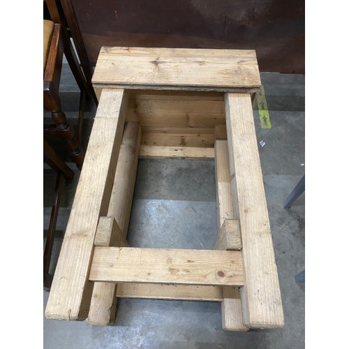 104 - Oak butchers block 87H 55W 44D