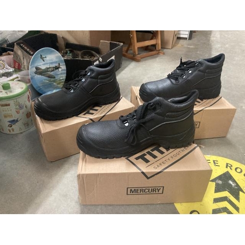 568 - 3 boxed pairs of Mercury safety shoes NEW sizes 7, 9 & 10