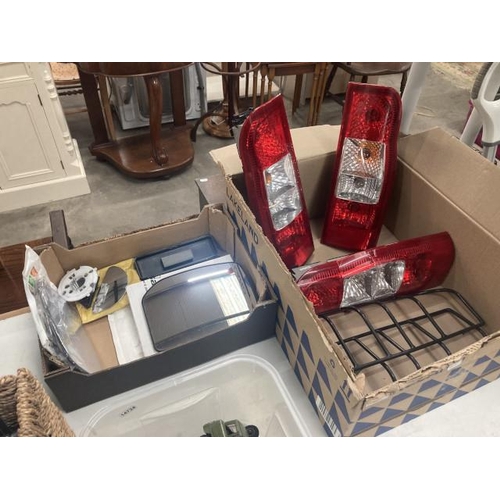 591 - 2 boxes containing used spare parts for Ford Transit: Mk7 mirror glasses and mirror pivot, Mk7 light... 