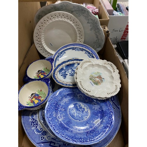 500 - 4 boxes of collectables inc. Frog mug, 21 piece Colclough tea set, blue & white inc. Ringtons, Leeds... 