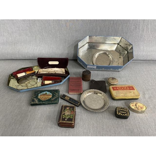 279 - Tin containing 2 cased cheroots, spectacles, pill boxes, needle case, pair of pin dishes etc.