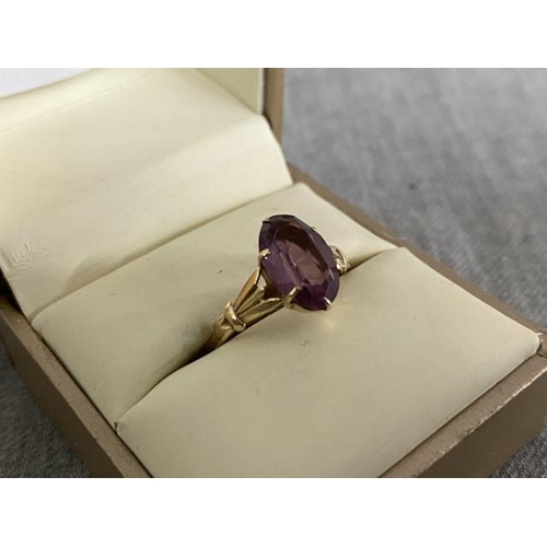 284 - 9ct gold & amethyst set ring (size P 1/2)