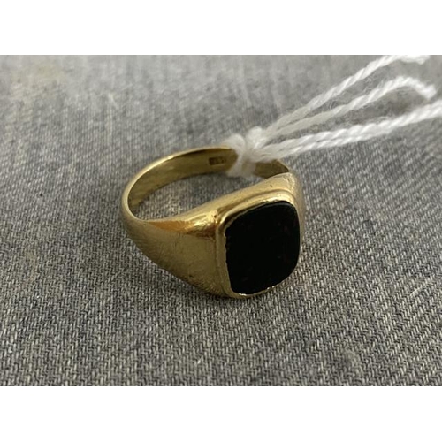 292 - 18ct gold gents signet ring (7g, size O 1/2)