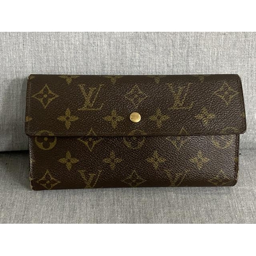 310 - Louis Vuitton purse (signs of wear)