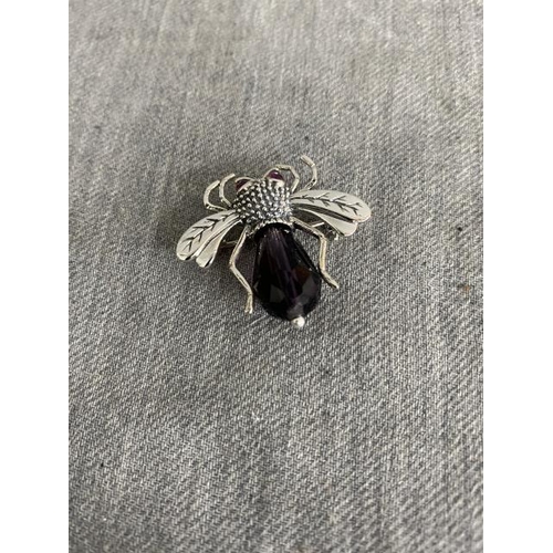 323 - Silver stone set Bee brooch