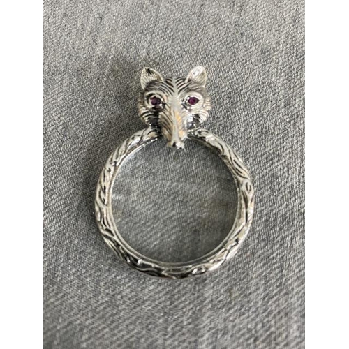 326 - Silver fox magnifying eye glass