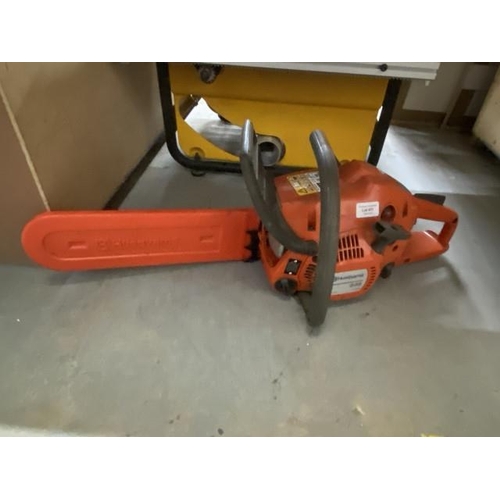 431 - Husqvarna 236 X-TORQ petrol chainsaw