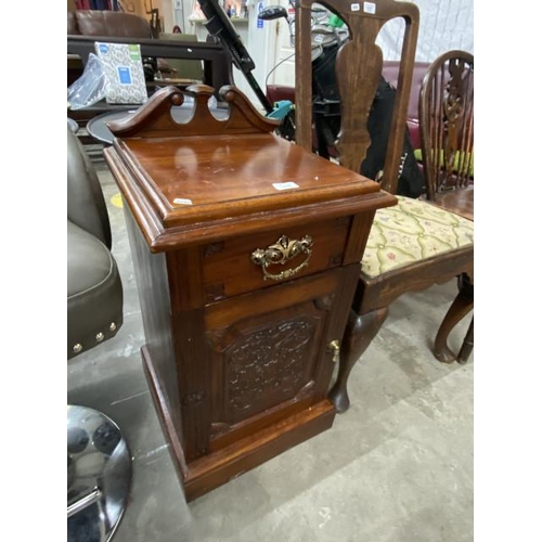 92 - Victorian mahogany pot cupboard 78H 41W 40D