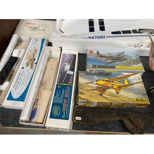 366 - Super Club Teach yourself to fly, Airfix ‘Dragon Rapide’, Heller ‘DH 89 Dragon Rapide’ Balsa ‘Superm... 