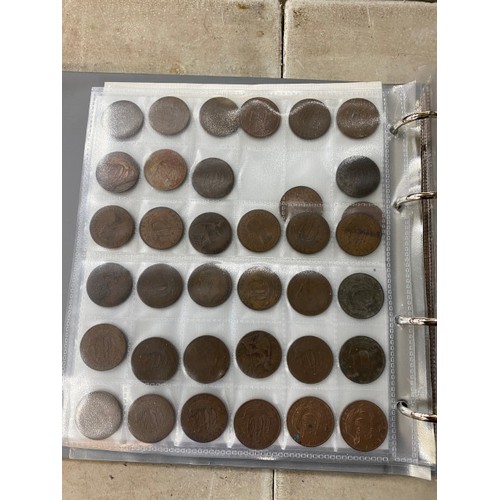 468 - 5 albums of assorted Uk coins including Crowns, silver half Crowns, half pennies, pennies, 10p, 5p e... 