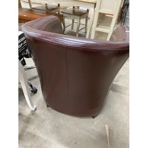 60 - Kaydian burgundy leather tub chair 72W