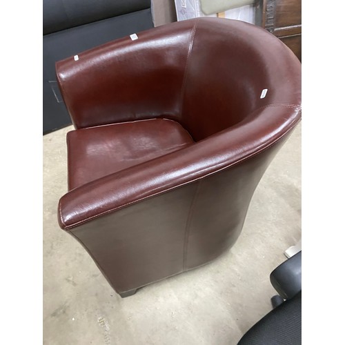 60 - Kaydian burgundy leather tub chair 72W