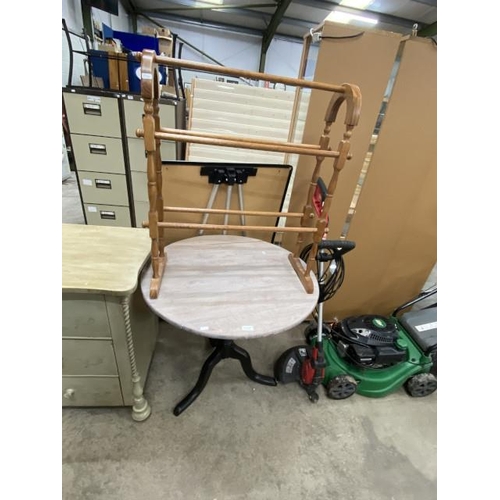 124 - Georgian painted oak tripod table 72H 83cm diameter & a pine towel rail 77H