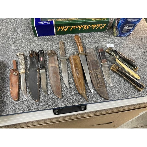 220 - Collection of hunting knives & cut throat razors inc. A. Paulson, Sheffield, Solingen, Germany, Wade... 