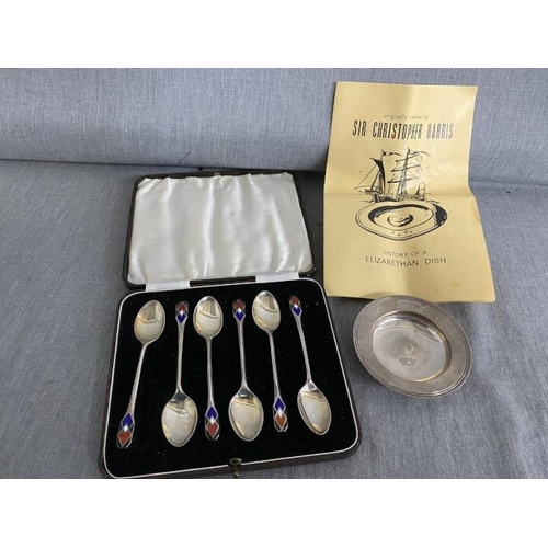 237 - Cased set of 6 K & L, Birmingham silver & enamel tea spoons 42g & John Henry Odell, London silver di... 