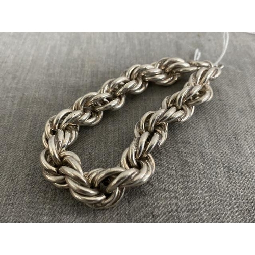 265 - Continental silver bracelet