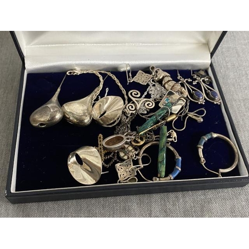 304 - Collection of silver jewellery inc. earrings, necklaces, pendants etc.