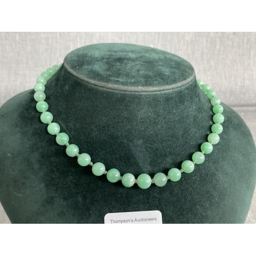 314 - Jade bead necklace (unmarked clasp, tests as gold)