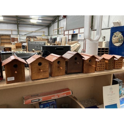 412 - 3 bug houses & 5 bird boxes (new)