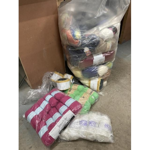 420 - Bag of over 100 balls of wool inc. Creative, Scheepies, Knitco, Snowflake, Hobbytime sparkle, Wensle... 