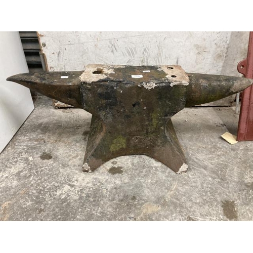 466 - Cast anvil 34H 90W 35D
No delivery on this lot