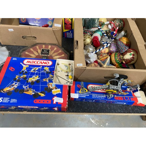 347 - Boxed Meccano set, Meccano conversion set, Tomy Hexit!, Sharpe's Attack, 3in1 games set, vintage Chr... 