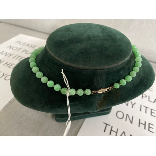 314 - Jade bead necklace (unmarked clasp, tests as gold)