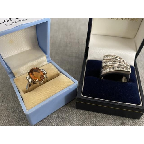 291 - Vintage silver citrine set ring (size J 1/2) & a 925 silver ring (size O 1/2)