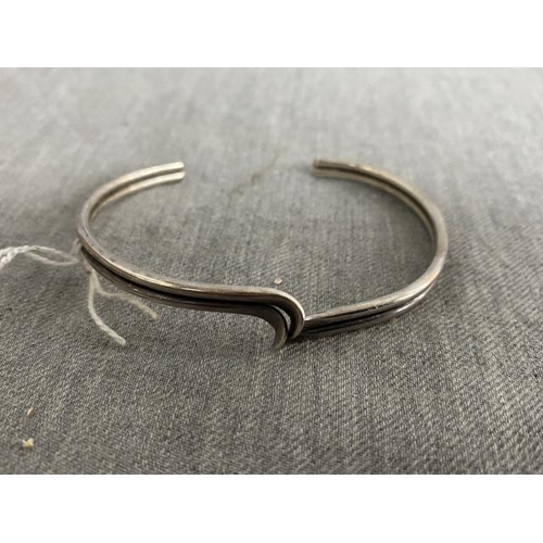 304 - Double strand 925 silver wave cuff bangle