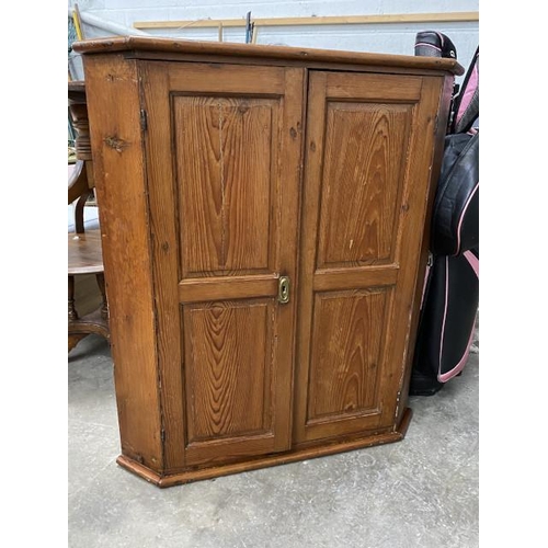 76 - Victorian pine 2 door corner cupboard 103H 90W 52D