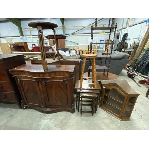 132 - Victorian mahogany chiffonier 92H 118W 39D, oak nest of 3 tables 56H 49W 34D, Art Nouveau oak lamp t... 