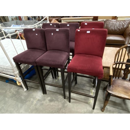 77 - 6 upholstered bar stools (4 + 2) 43W