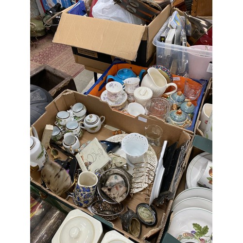 434 - Good selection of collectables and table wares including pewter tankards, cut glass, assorted metal ... 