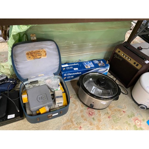 437 - Electrical goods including HP Envy 5644 printer and one other, De Longhi coffee grinder, Breville bl... 