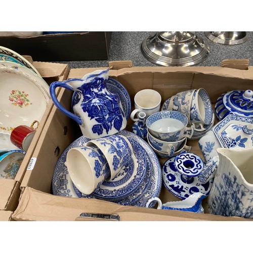 430 - Box of blue and white wares including 3 graduated jugs Poppy, Wood and Sons Yuan teapot cups and sau... 