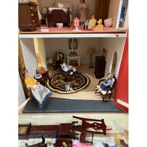 420 - Fully furnished collectors doll's house and accessories with lighting 180W 84H 40D (trays not includ... 