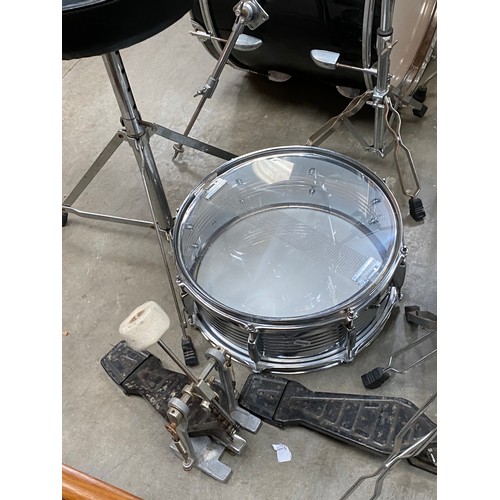 105 - Performance Percussion drum kit