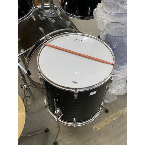 105 - Performance Percussion drum kit