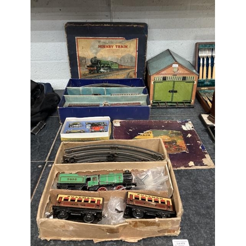 479 - Hornby O gauge clockwork passenger train set (box as seen), Kay trackless clockwork train set, boxed... 