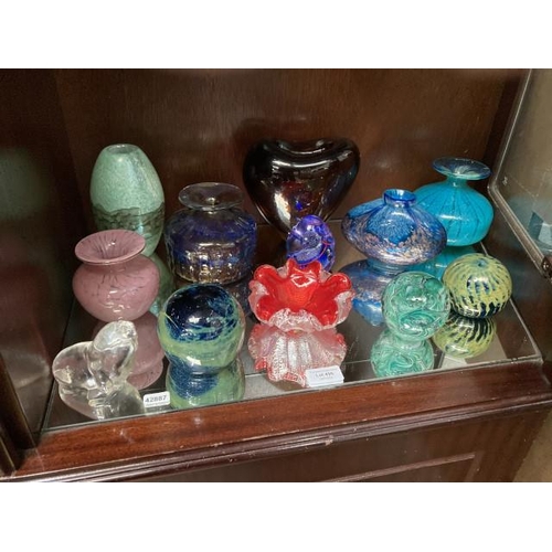 495 - Shelf of art glass inc. Mdina paperweights & vases, Royal Doulton Walrus paperweight, Venetian glass... 