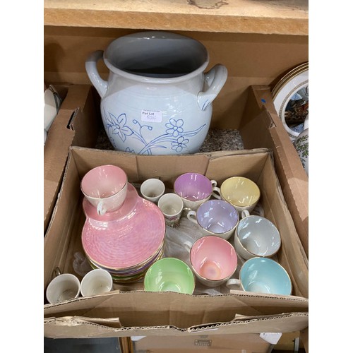 524 - 9 good boxes of ceramics inc. Ronson 'Cupid' table lighter, Carlton Ware, Radford, Royal Worcester, ... 