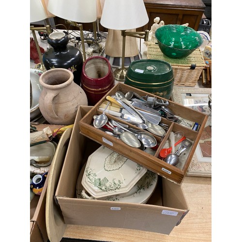 412 - Assorted collectables including cottage ware, biscuit barrel, stoneware flagon, 2 ceramic sherry bar... 