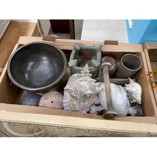 412 - Assorted collectables including cottage ware, biscuit barrel, stoneware flagon, 2 ceramic sherry bar... 