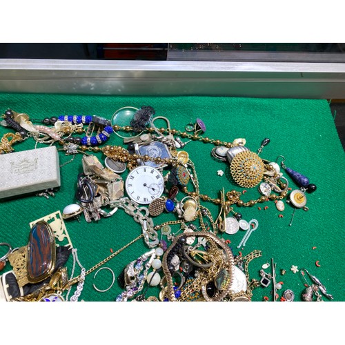 374 - Good box of jewellery & watches inc. vintage, costume, cameos, filigree, marcasite, paste etc.