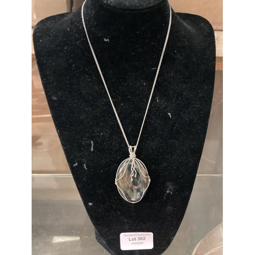 382 - Labradorite pendant on silver neck chain