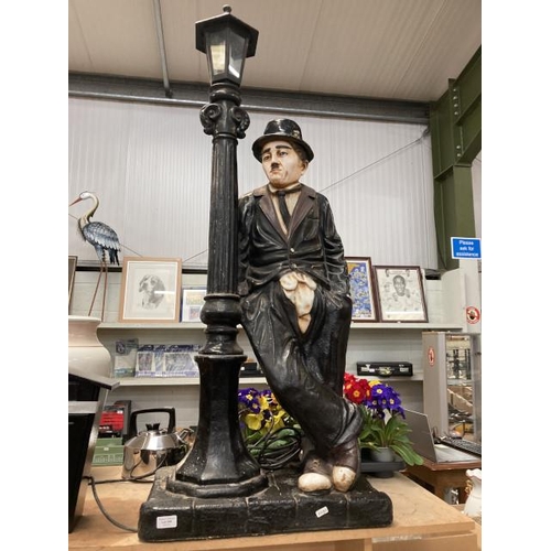 396 - Charlie Chaplin figurine light 128H