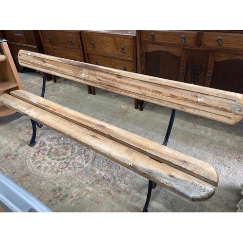 458 - Victorian style railway bench 200W