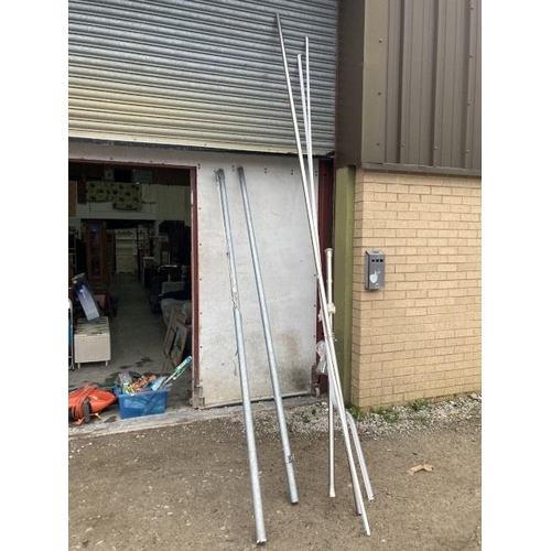 470 - Garden sale poles 3 x 4m, Chrome curtain pole with fixings etc (over 4m)