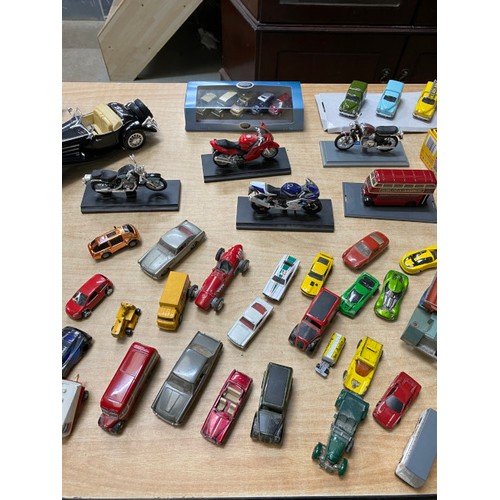 367 - Collection of model cars & motorbikes inc. 7 Burago, Matchbox, Oxford etc.